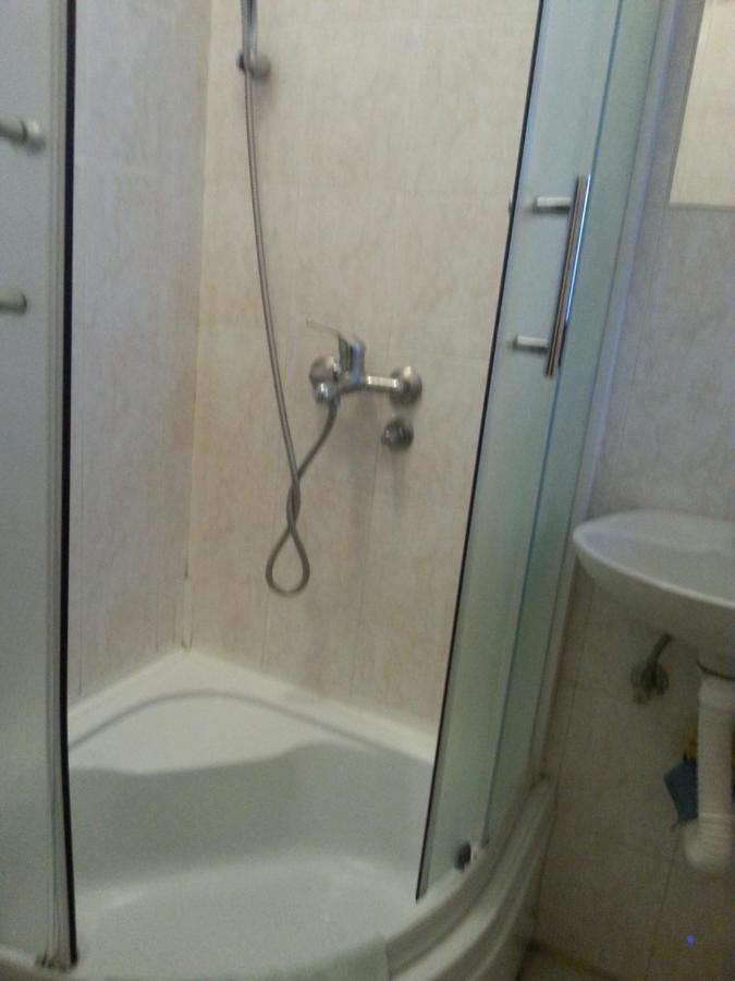 Studio Hram Belgrado Esterno foto